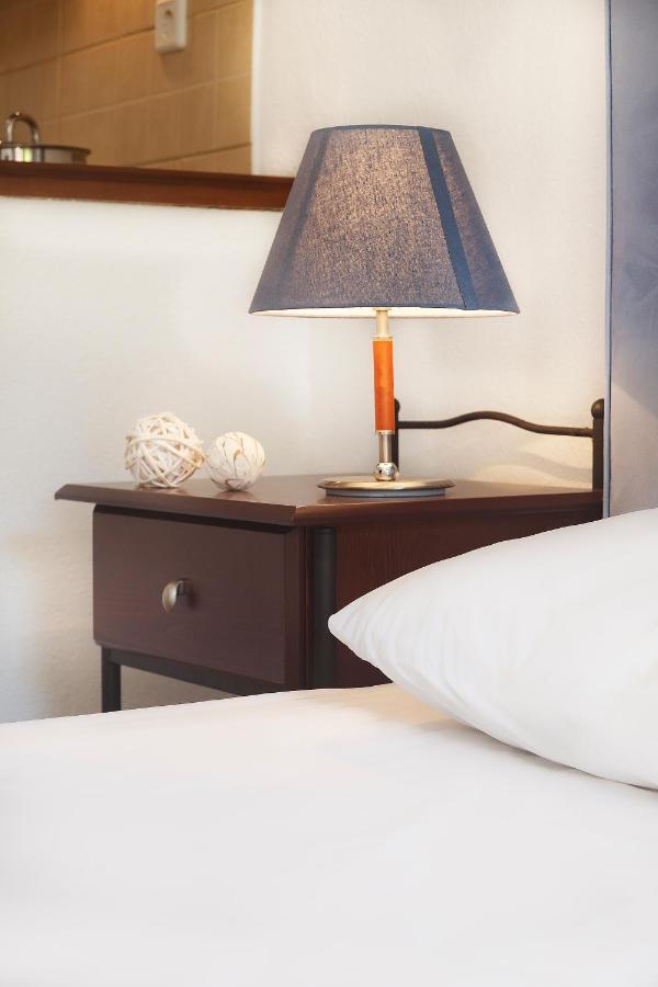 Maltinas House Aparthotel Мола Калива Екстериор снимка