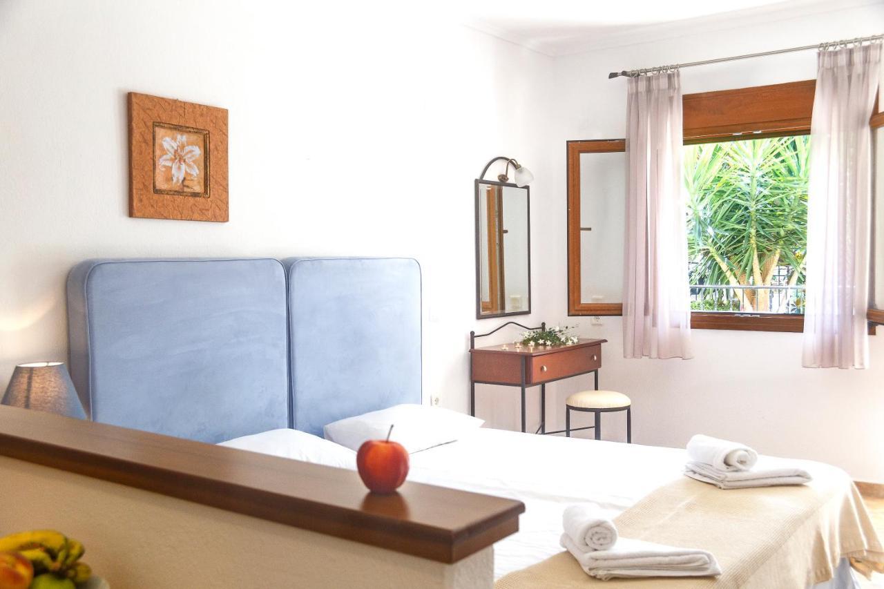 Maltinas House Aparthotel Мола Калива Екстериор снимка