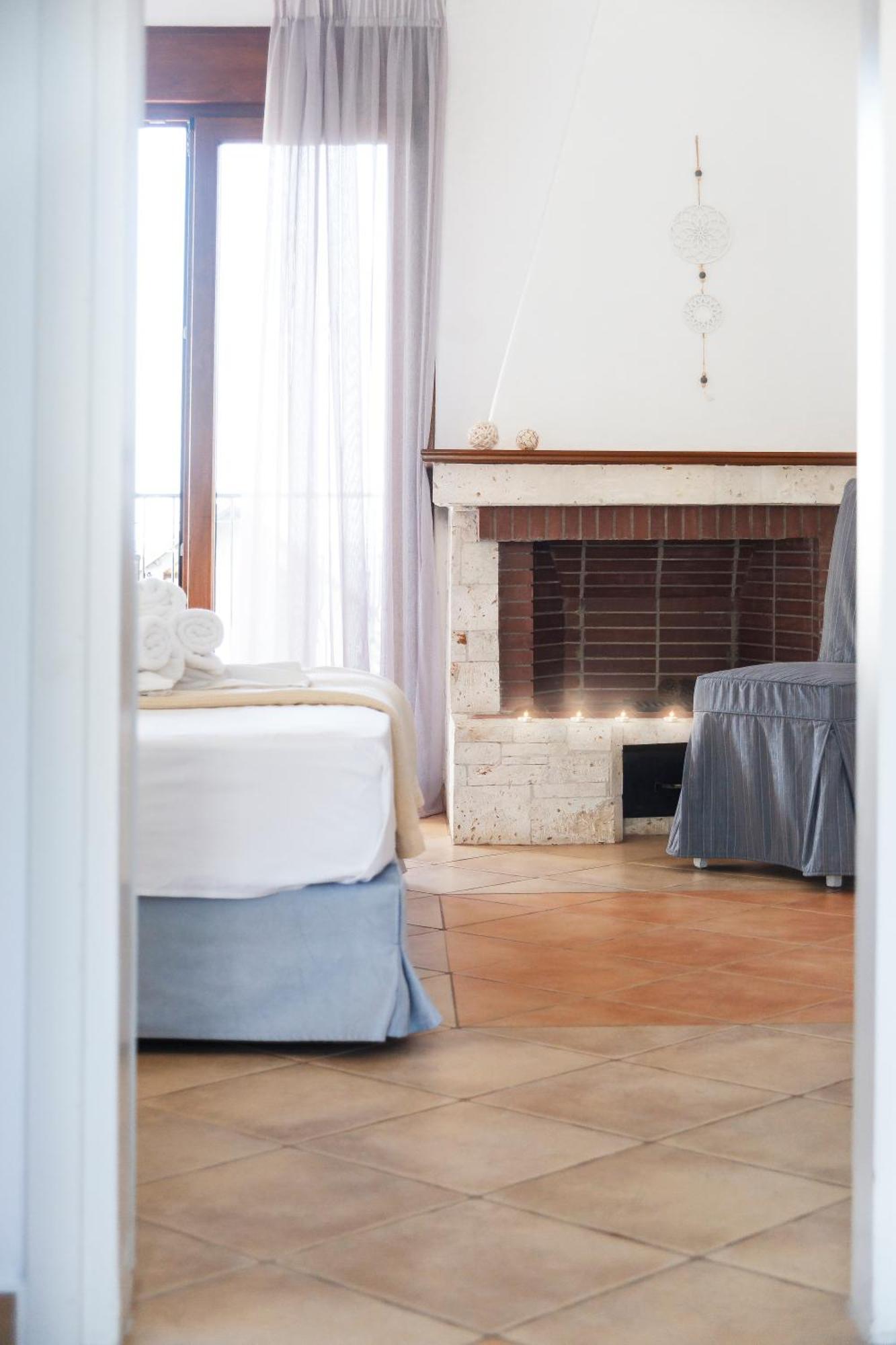 Maltinas House Aparthotel Мола Калива Стая снимка